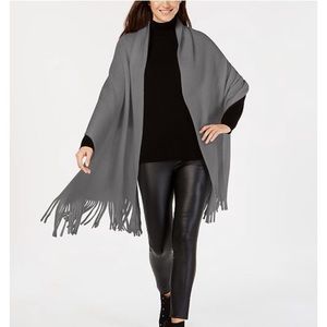 NWOT Steve Madden Super-Soft Solid Scarf // Wrap 🧣